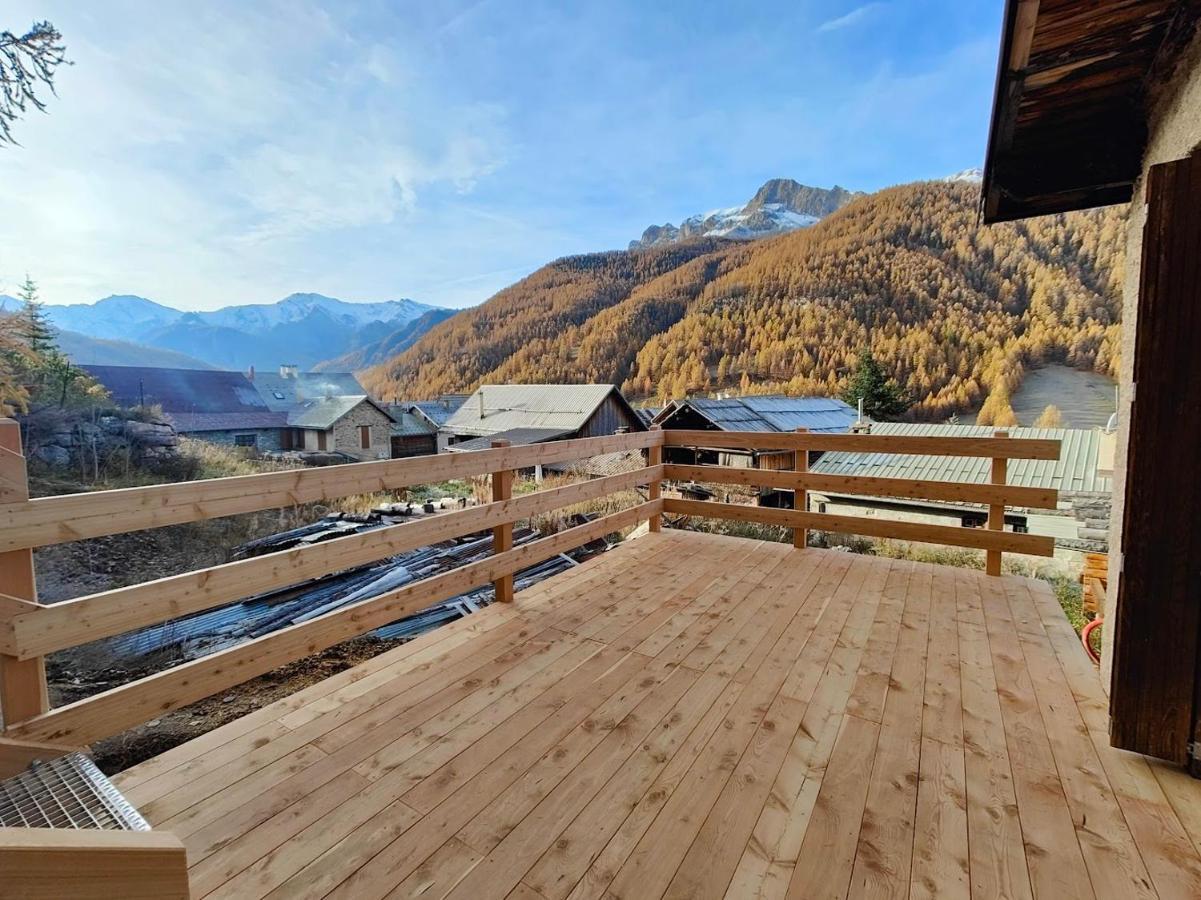Chalet Ailleurs Appartement A Molines En Queyras Exterior photo