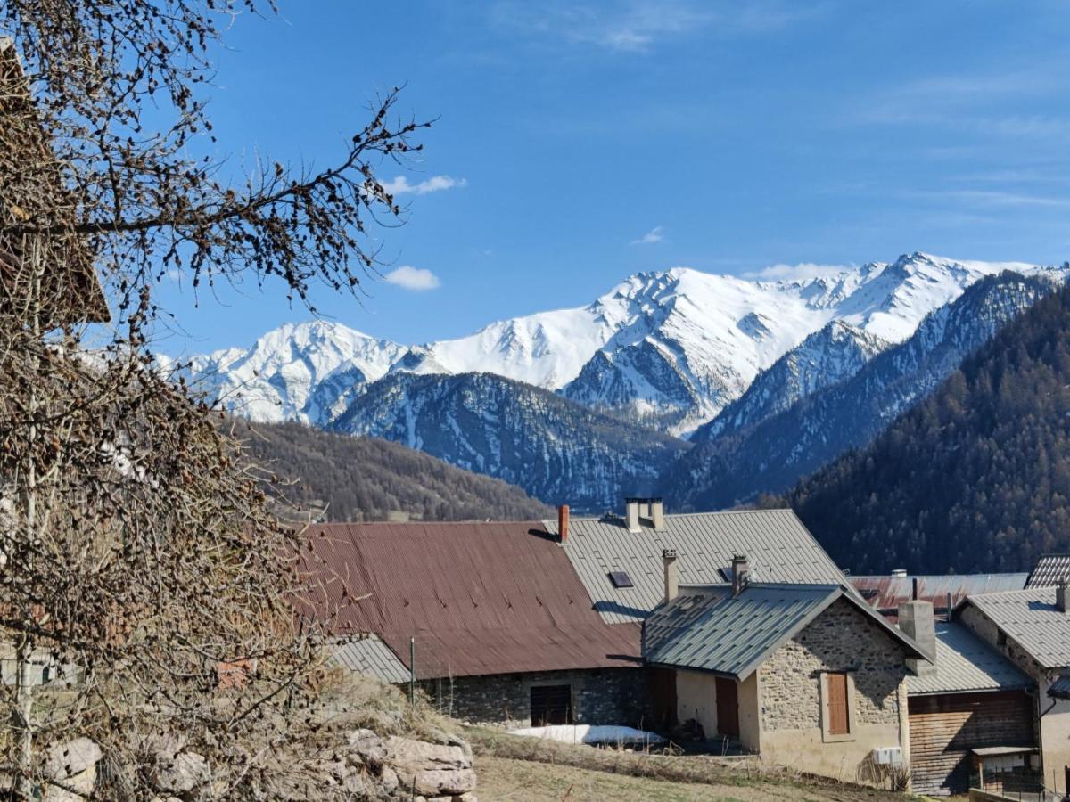 Chalet Ailleurs Appartement A Molines En Queyras Exterior photo